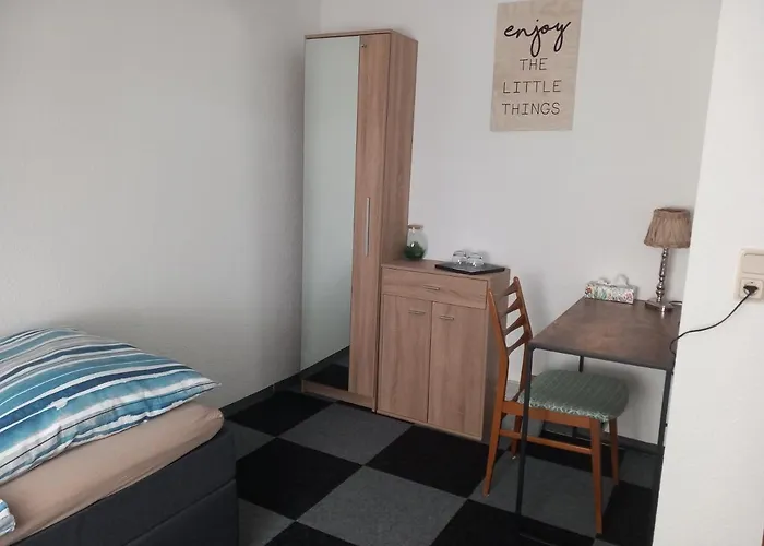 לינה וארוחת בוקר Zur Alten Metzgerei